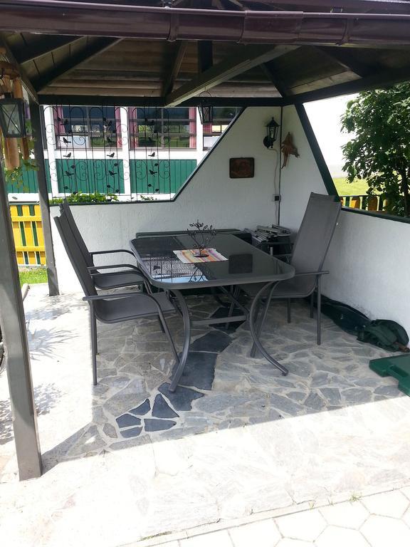 Ferienwohnung Rita Бад Митерндорф Екстериор снимка